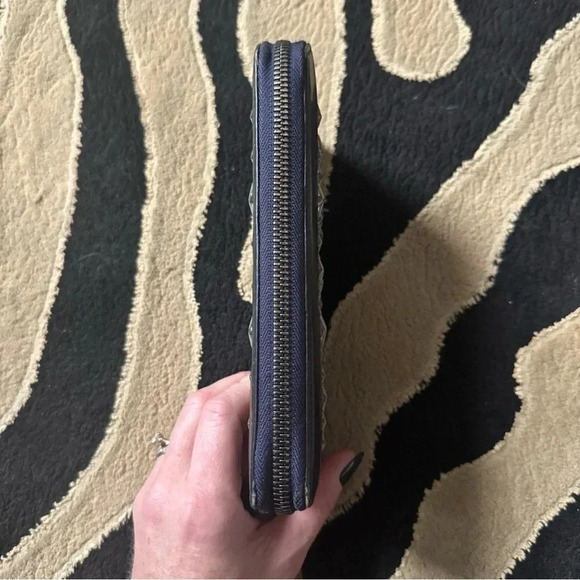 Jimmy Choo Carnaby Zip Around Continental Wallet Silver Studded Stars - Picture 7 of 12